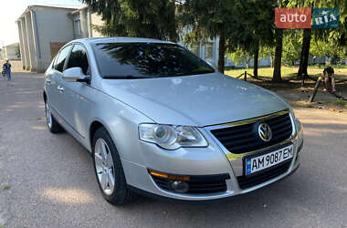 Седан Volkswagen Passat 2008 в Житомире