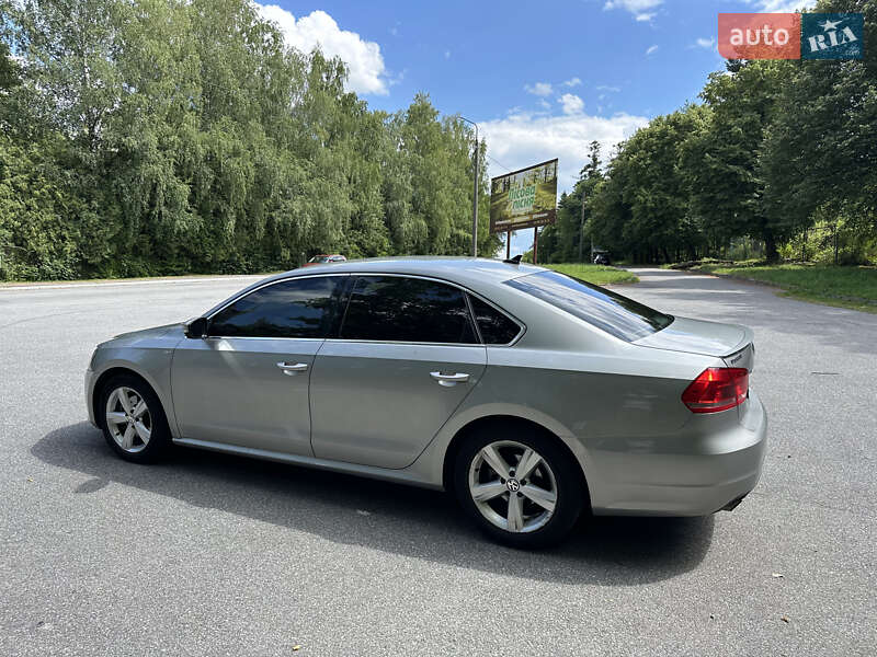 Седан Volkswagen Passat 2013 в Львове