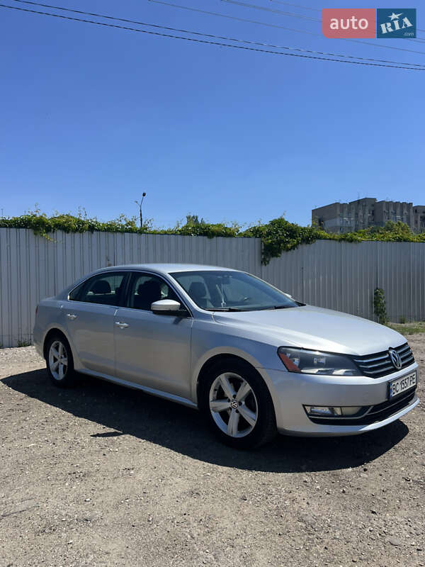 Седан Volkswagen Passat 2012 в Запорожье