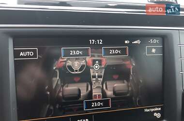 Седан Volkswagen Passat 2018 в Киеве