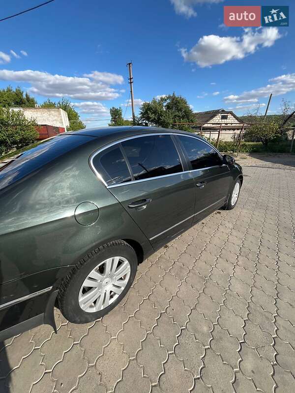 Седан Volkswagen Passat 2006 в Одессе