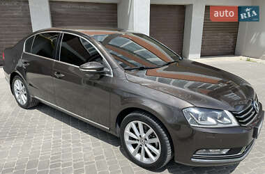 Седан Volkswagen Passat 2012 в 