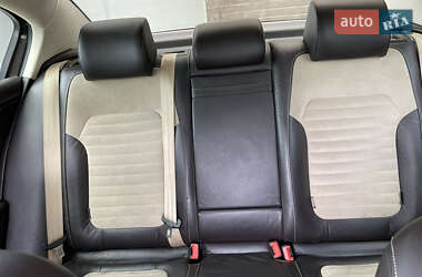 Седан Volkswagen Passat 2012 в 