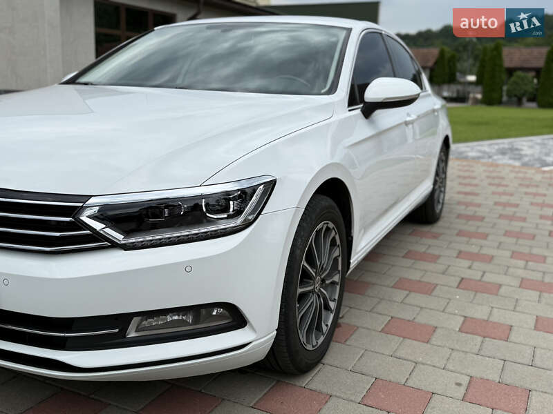 Седан Volkswagen Passat 2015 в Иршаве