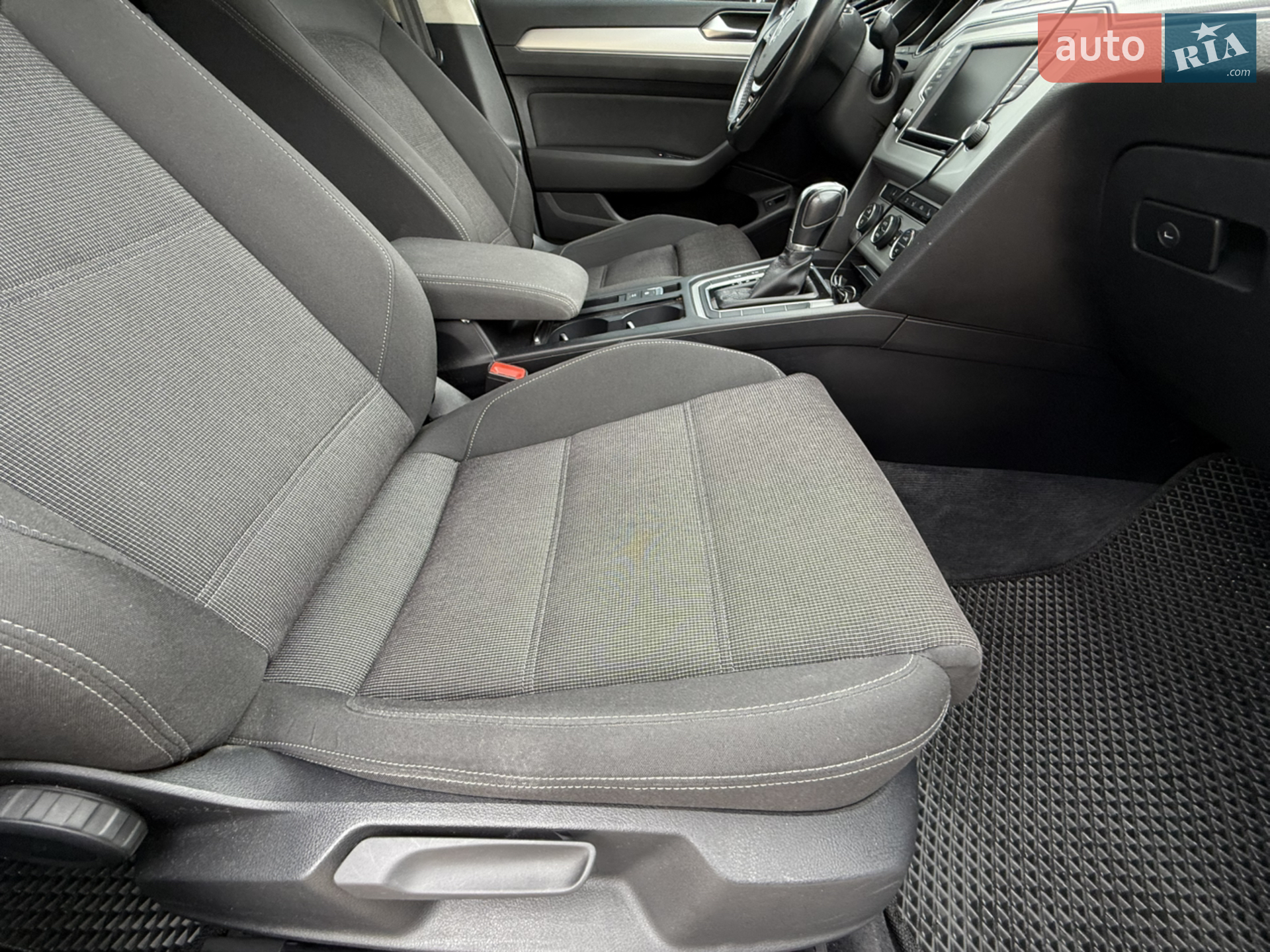 2015 Volkswagen Passat - мініатюра 43