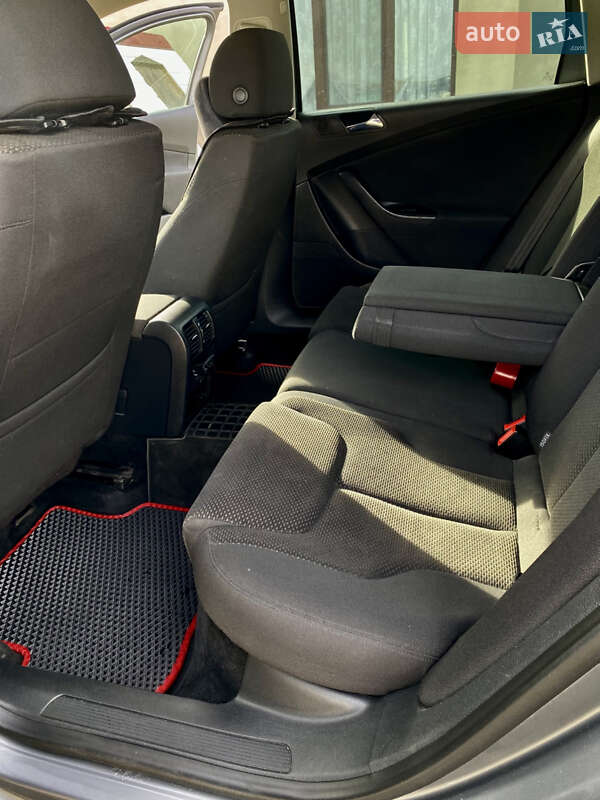 Універсал Volkswagen Passat 2005 в Березному