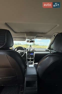 Седан Volkswagen Passat 2012 в 