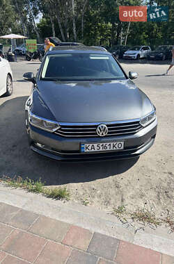 Універсал Volkswagen Passat 2015 в Києві