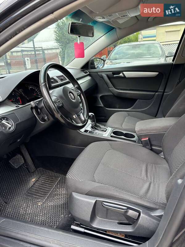 Универсал Volkswagen Passat 2012 в Коломые