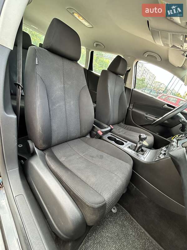 Универсал Volkswagen Passat 2010 в Сумах