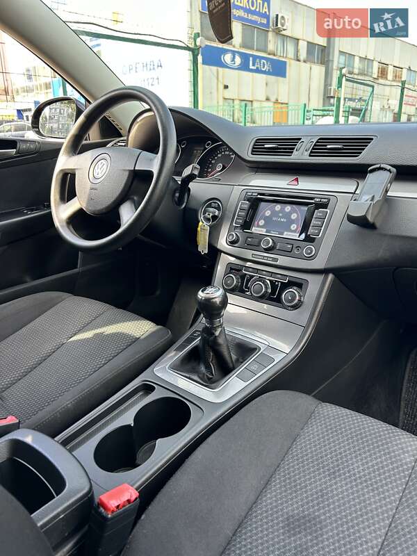 Универсал Volkswagen Passat 2010 в Сумах