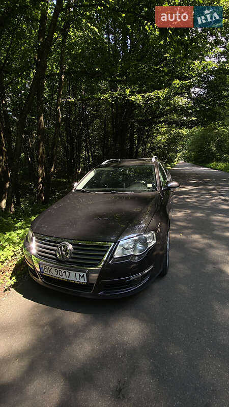 Универсал Volkswagen Passat 2009 в Ирпене