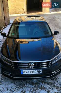 Седан Volkswagen Passat 2017 в Києві
