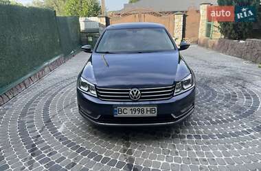 Седан Volkswagen Passat 2014 в Львове