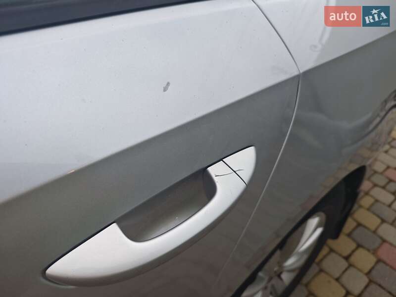 Седан Volkswagen Passat 2012 в Сторожинце