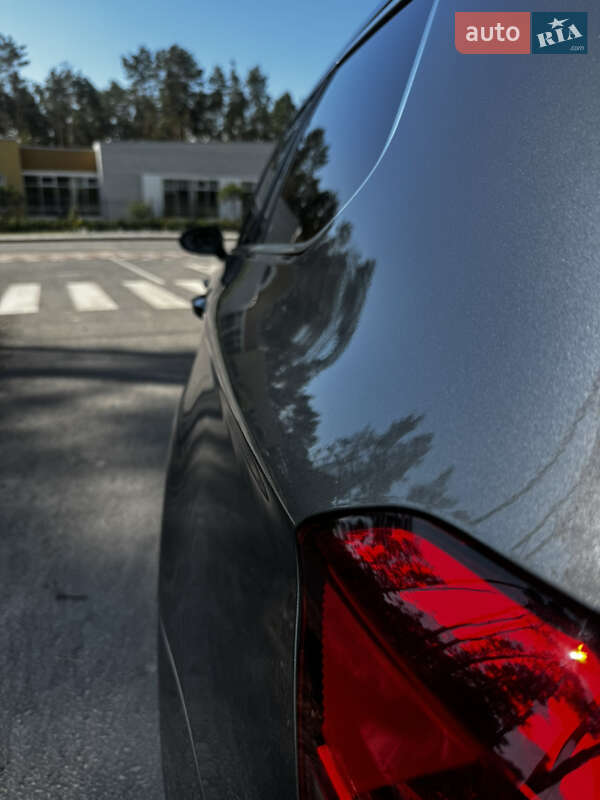 Універсал Volkswagen Passat 2017 в Житомирі