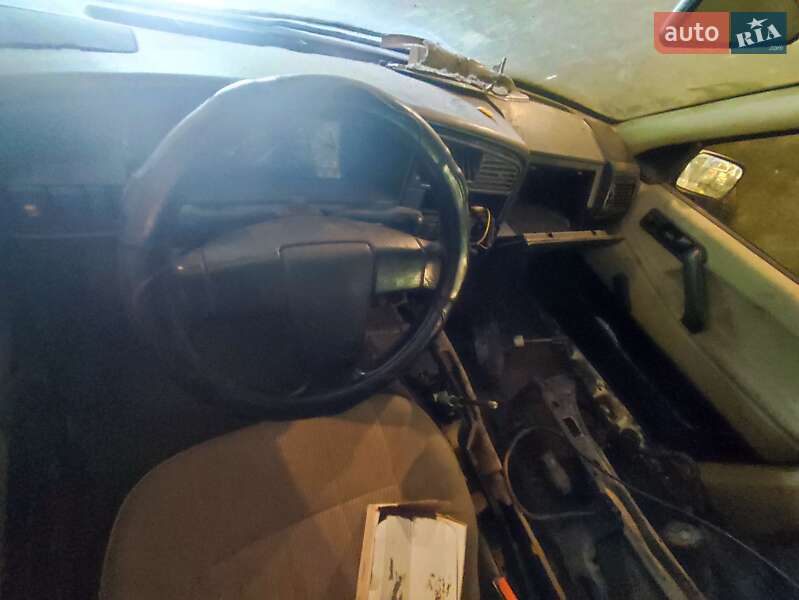 Седан Volkswagen Passat 1989 в Ладыжине