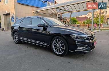 Універсал Volkswagen Passat 2020 в Луцьку