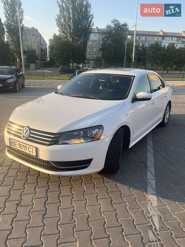 Седан Volkswagen Passat 2014 в Днепре
