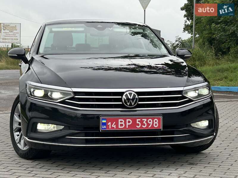 Седан Volkswagen Passat 2020 в Львове