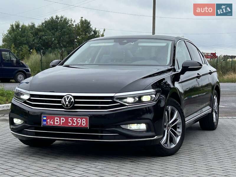 Седан Volkswagen Passat 2020 в Львове