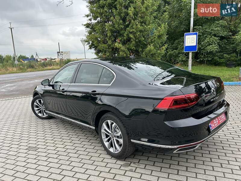 Седан Volkswagen Passat 2020 в Львове