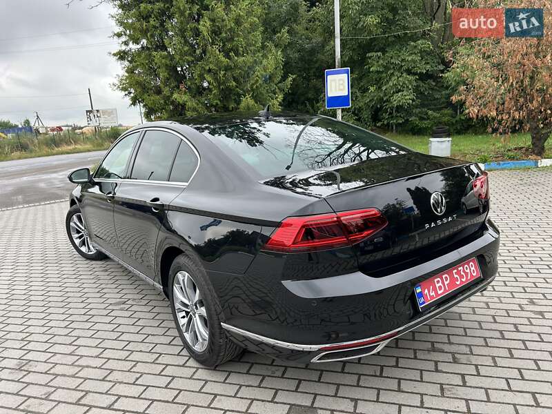 Седан Volkswagen Passat 2020 в Львове