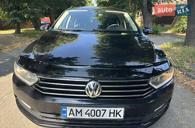 Универсал Volkswagen Passat 2018 в Киеве