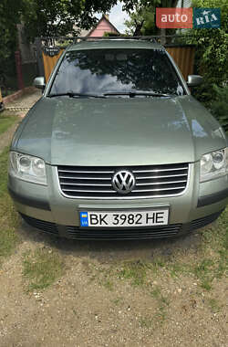Универсал Volkswagen Passat 2002 в Ровно