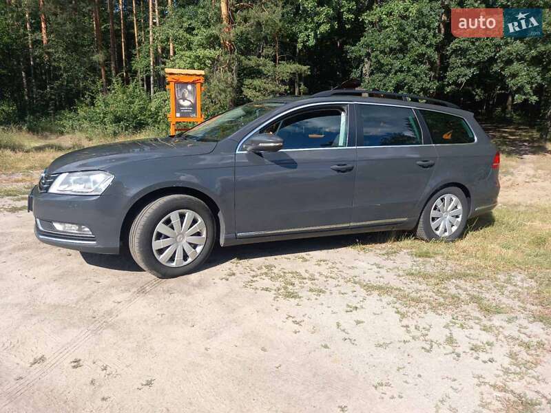 Универсал Volkswagen Passat 2012 в Радомышле
