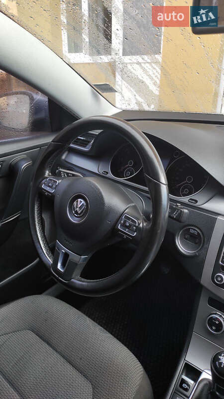 Универсал Volkswagen Passat 2013 в Бучаче