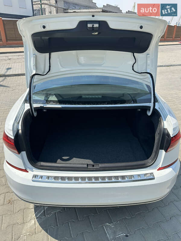 Седан Volkswagen Passat 2021 в Ізмаїлі
