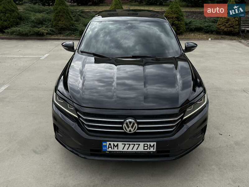 Седан Volkswagen Passat 2020 в Коростене
