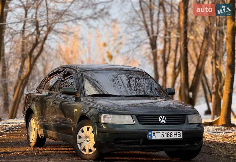 Седан Volkswagen Passat 1996 в Калуше