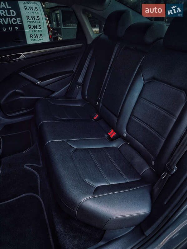 Седан Volkswagen Passat 2016 в Києві