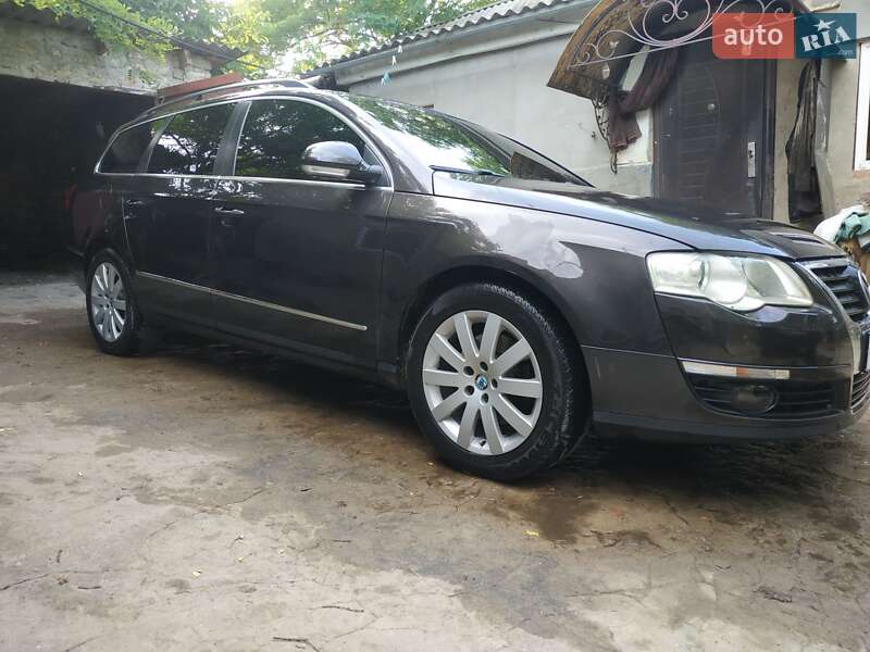 Універсал Volkswagen Passat 2006 в Одесі