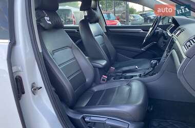 Седан Volkswagen Passat 2017 в 