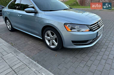 Седан Volkswagen Passat 2011 в Луцьку