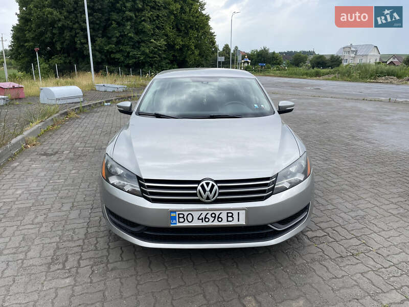 Седан Volkswagen Passat 2012 в Шумске