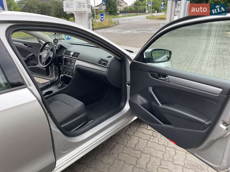 Седан Volkswagen Passat 2012 в Шумске