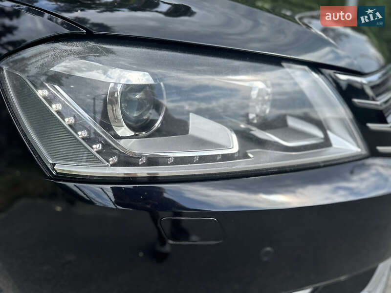 Универсал Volkswagen Passat 2014 в Киеве