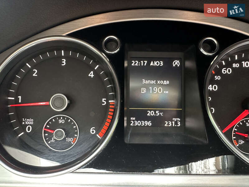 Универсал Volkswagen Passat 2014 в Киеве