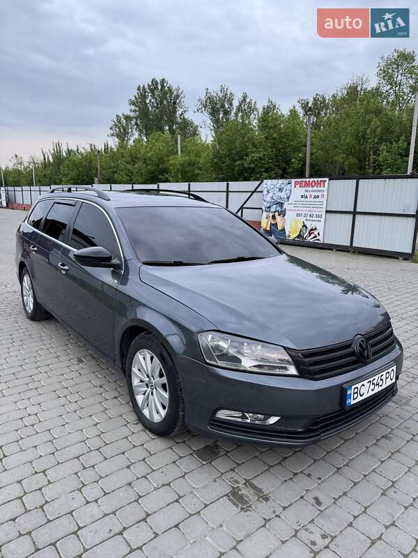 Универсал Volkswagen Passat 2012 в Львове