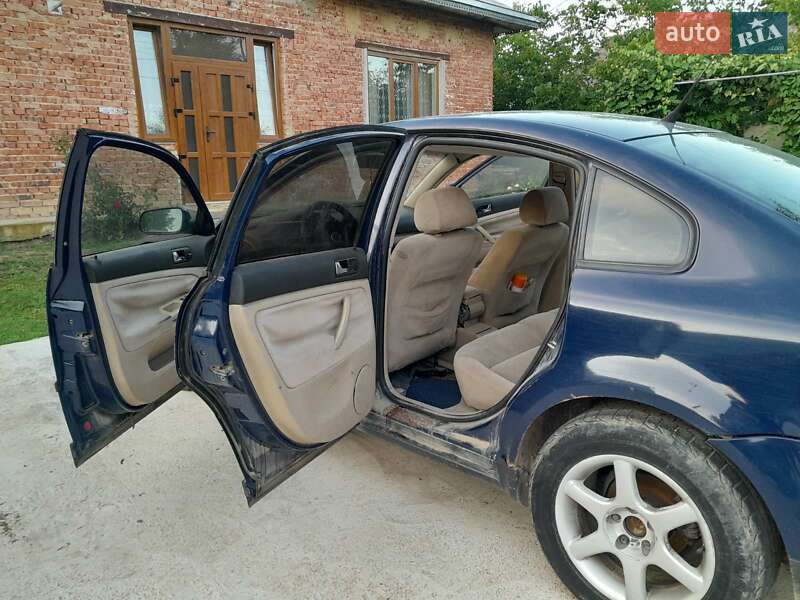 Седан Volkswagen Passat 1999 в Івано-Франківську