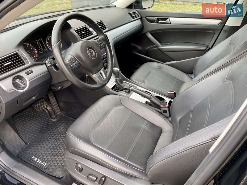 Седан Volkswagen Passat 2012 в Могилев-Подольске