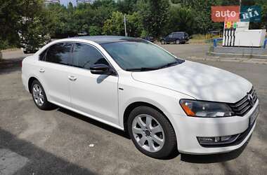 Седан Volkswagen Passat 2014 в Киеве