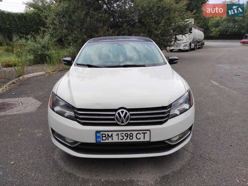 Седан Volkswagen Passat 2014 в Киеве