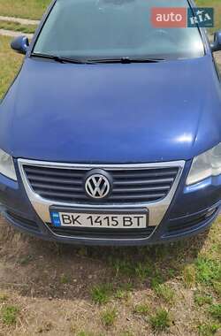 Універсал Volkswagen Passat 2010 в Рівному