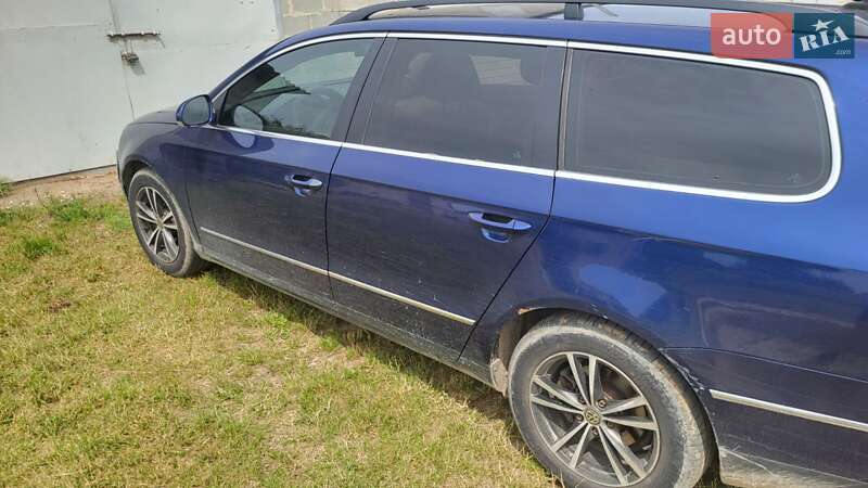 Універсал Volkswagen Passat 2010 в Рівному