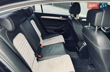 Седан Volkswagen Passat 2016 в 